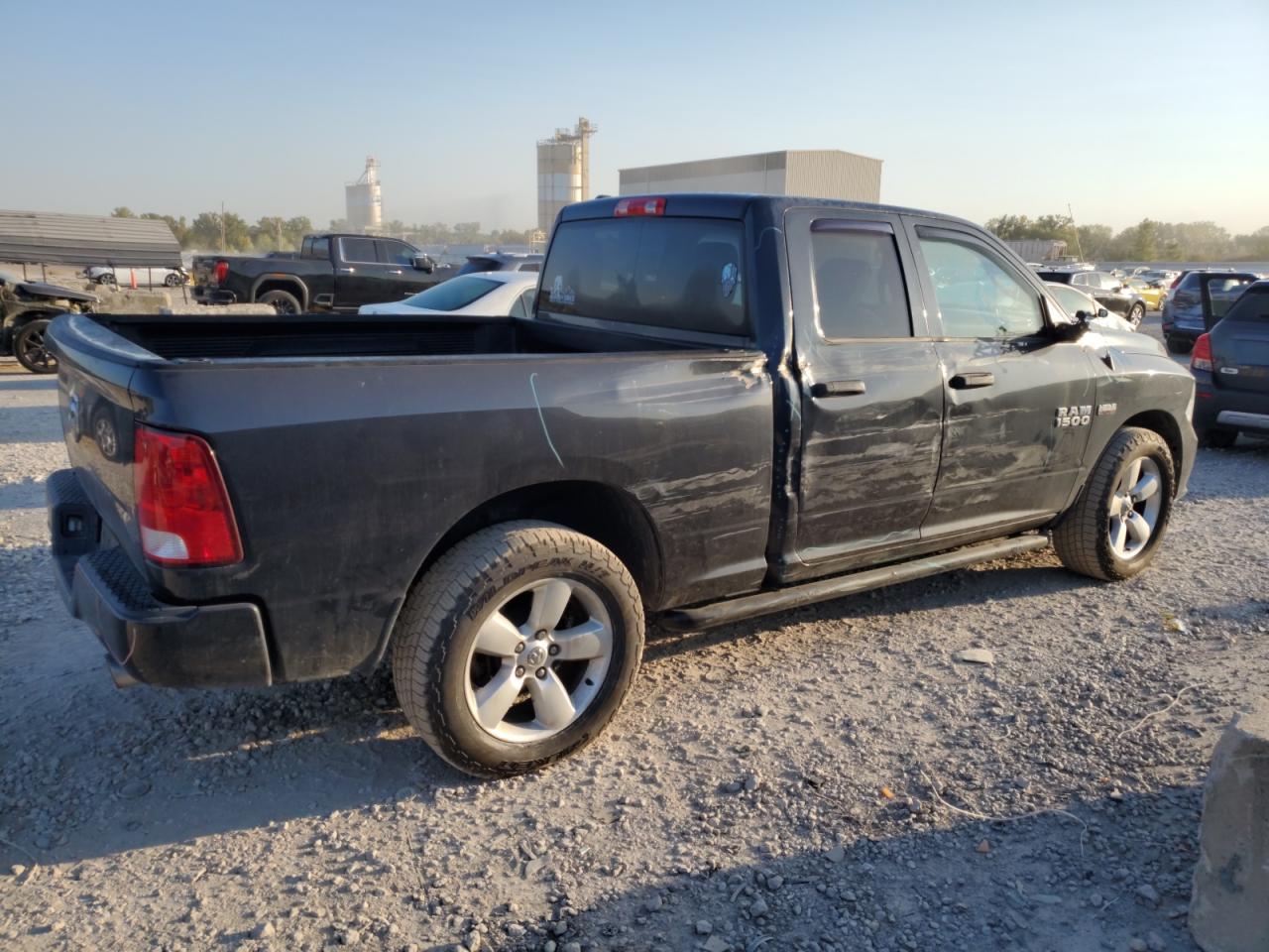 2015 RAM 1500 - Image 3