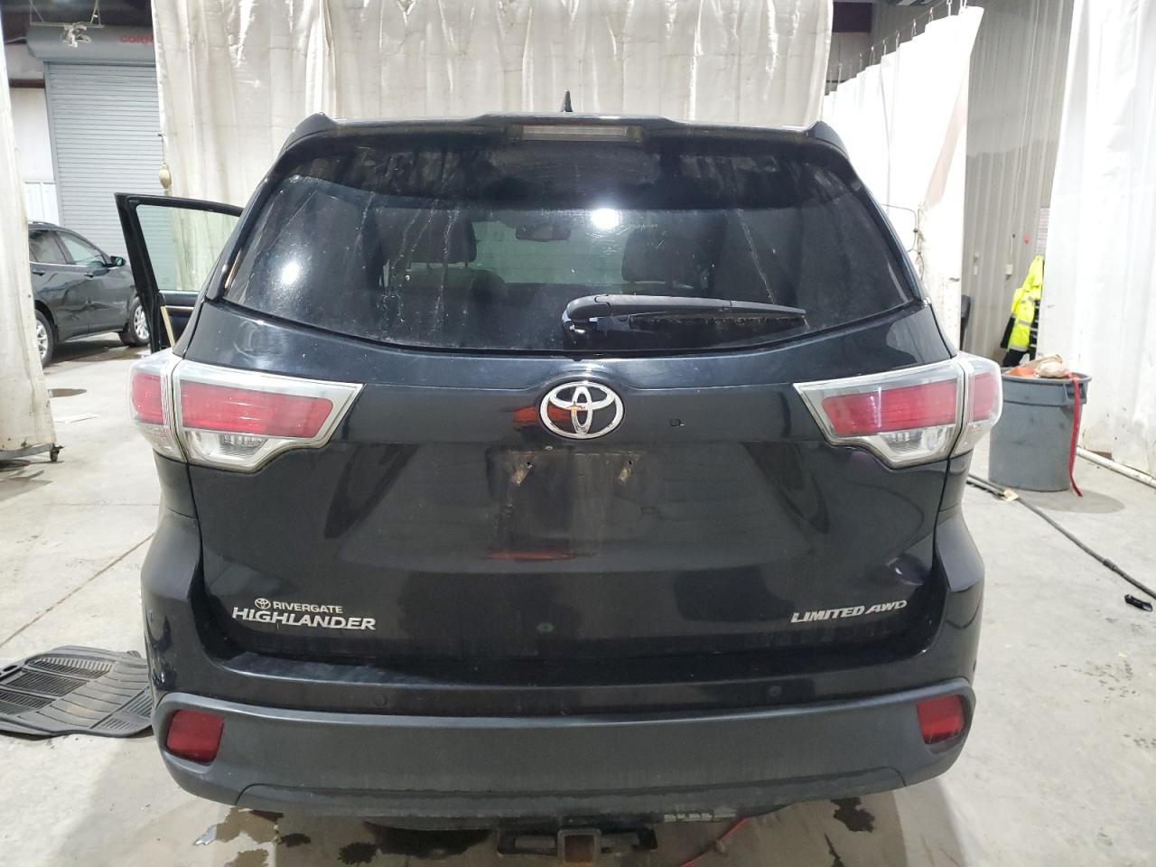 2015 Toyota Highlander Limited VIN: 5TDDKRFH4FS133833 Lot: 75261564