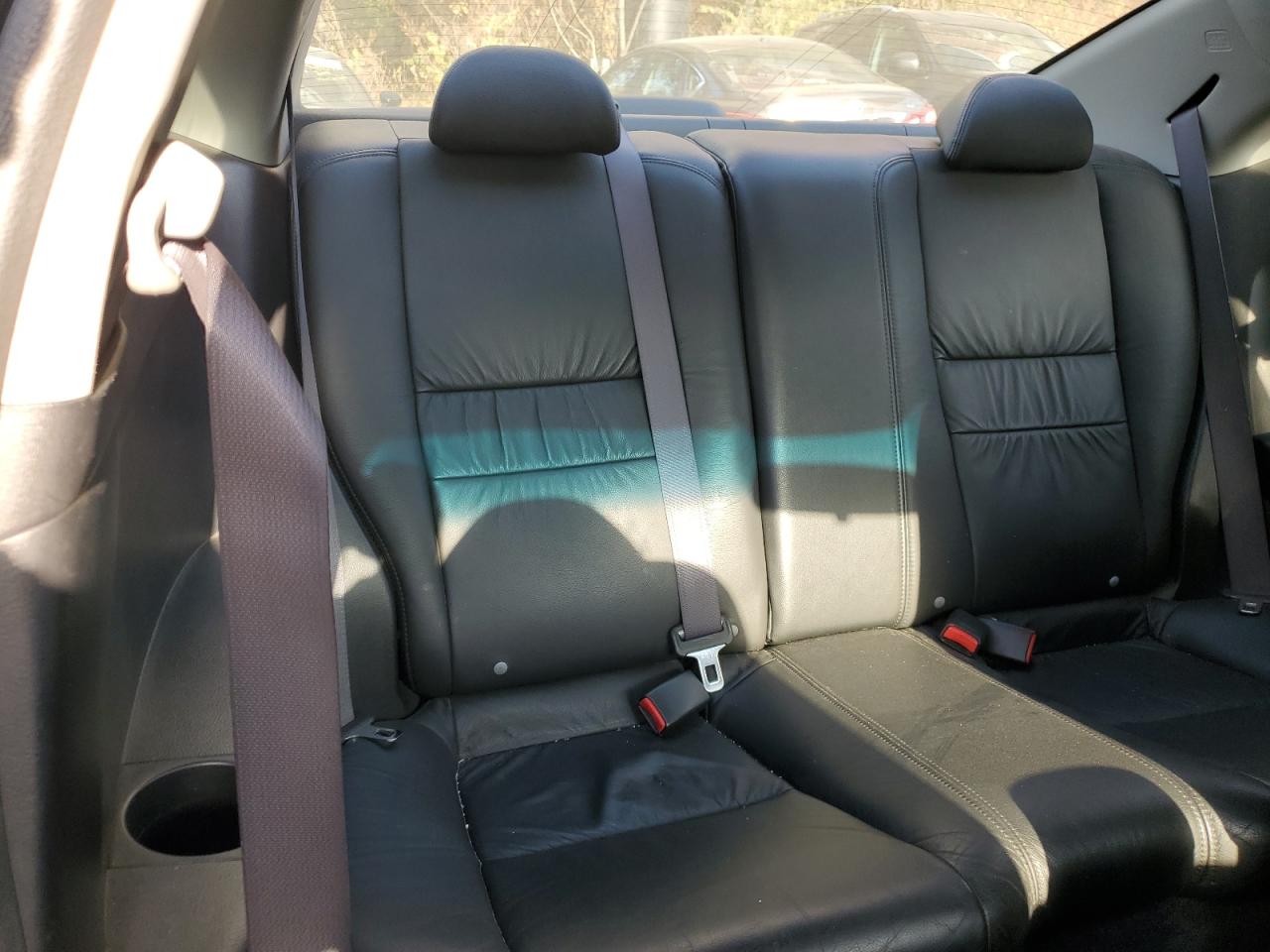 2003 Honda Accord - Image 10