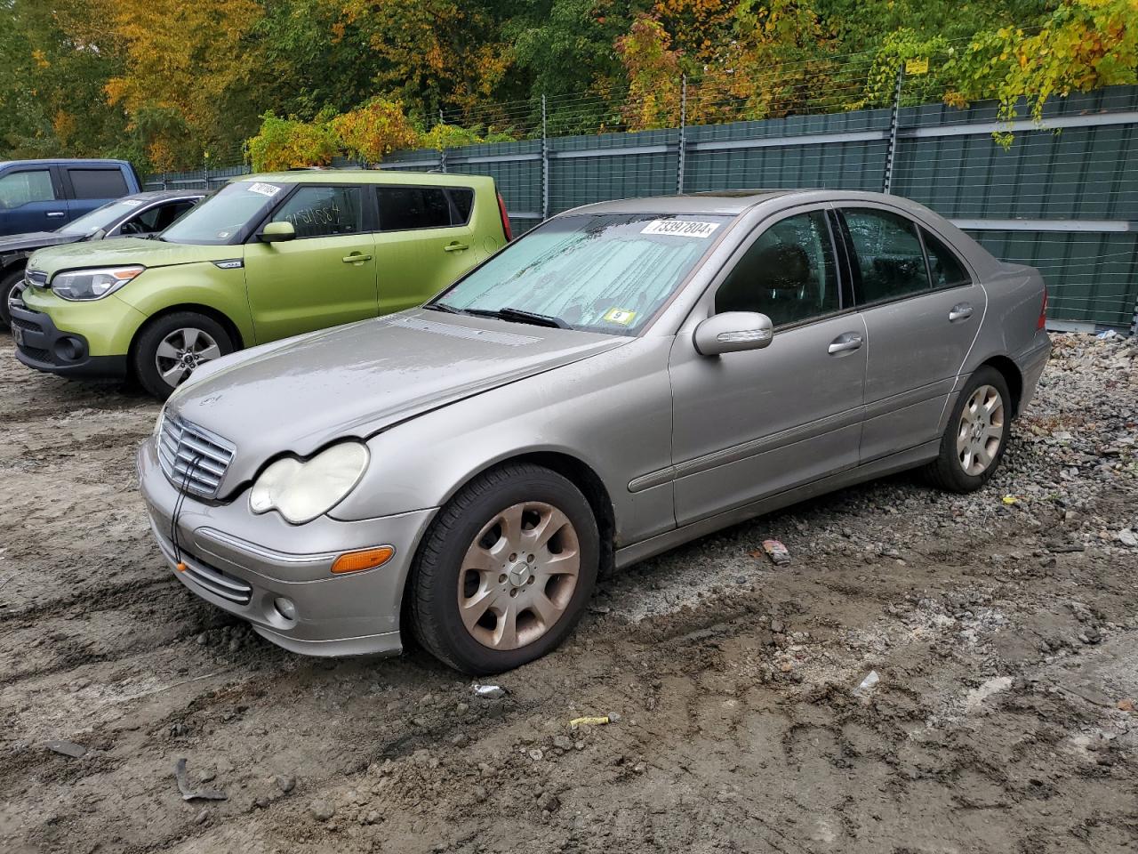 WDBRF81J65F612072 2005 Mercedes-Benz C 240 4Matic