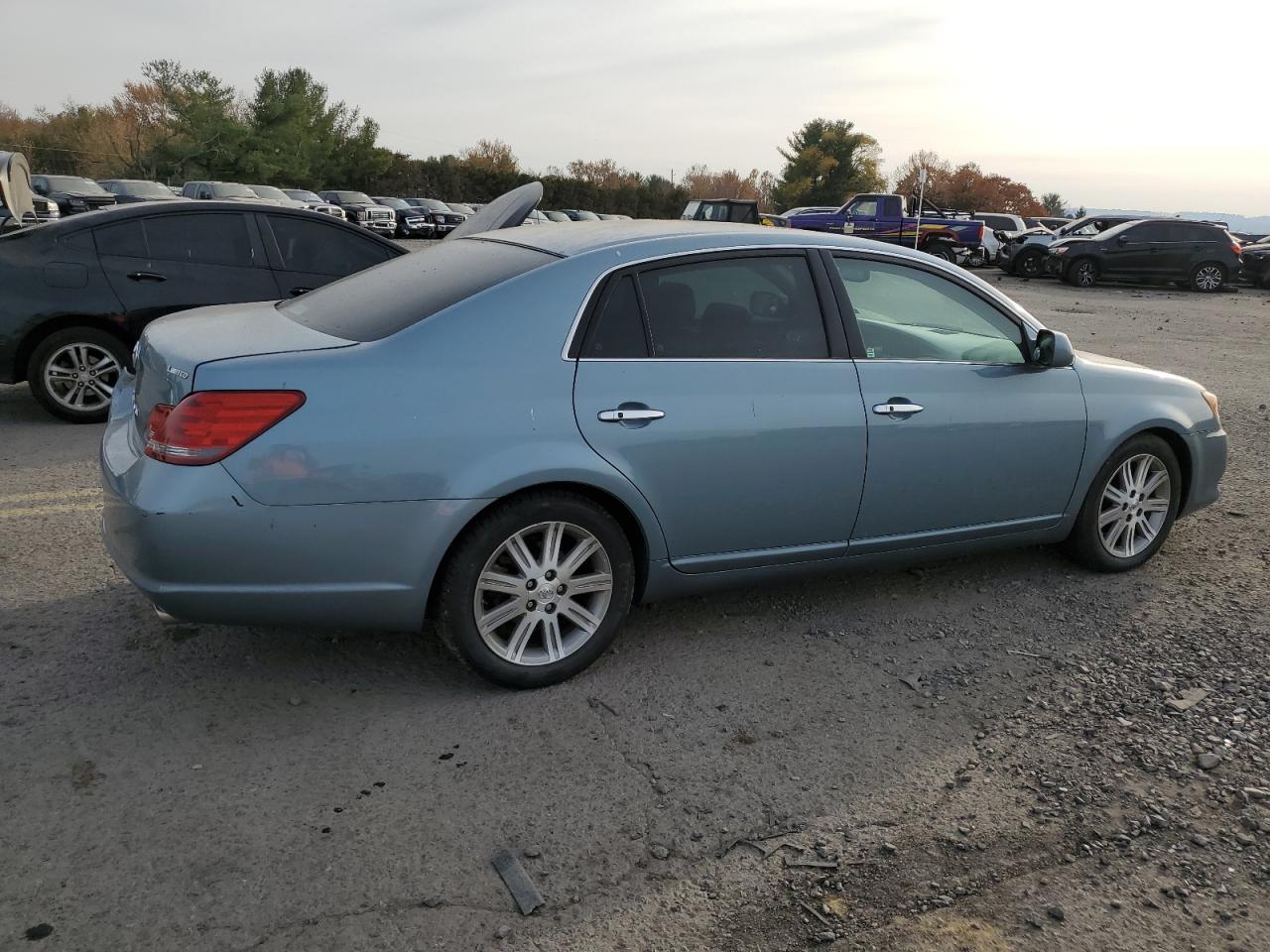 2008 Toyota Avalon - Image 3
