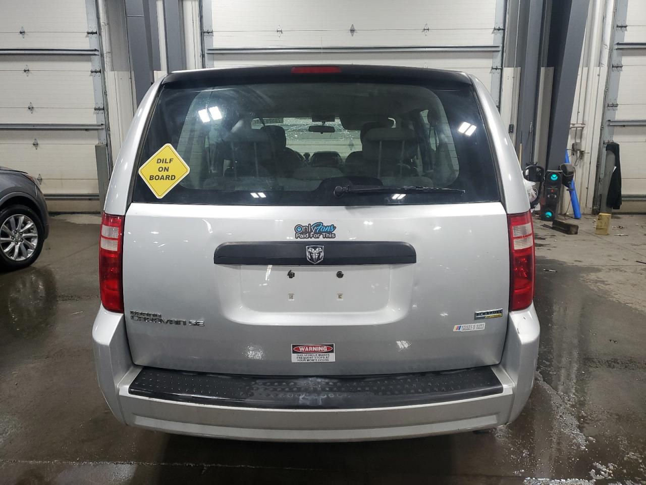 2008 Dodge Caravan - Image 6
