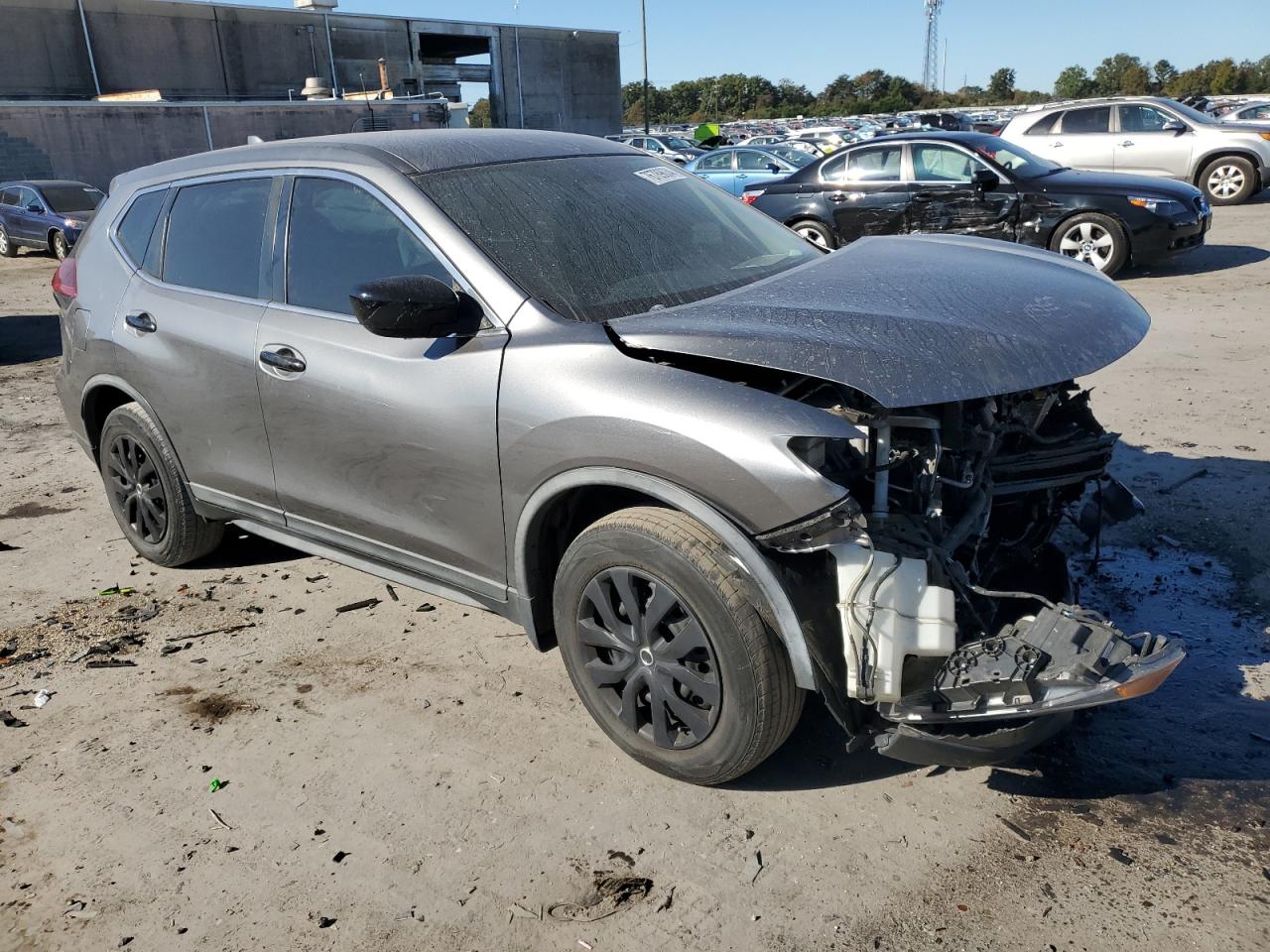 2018 Nissan Rogue - Image 4
