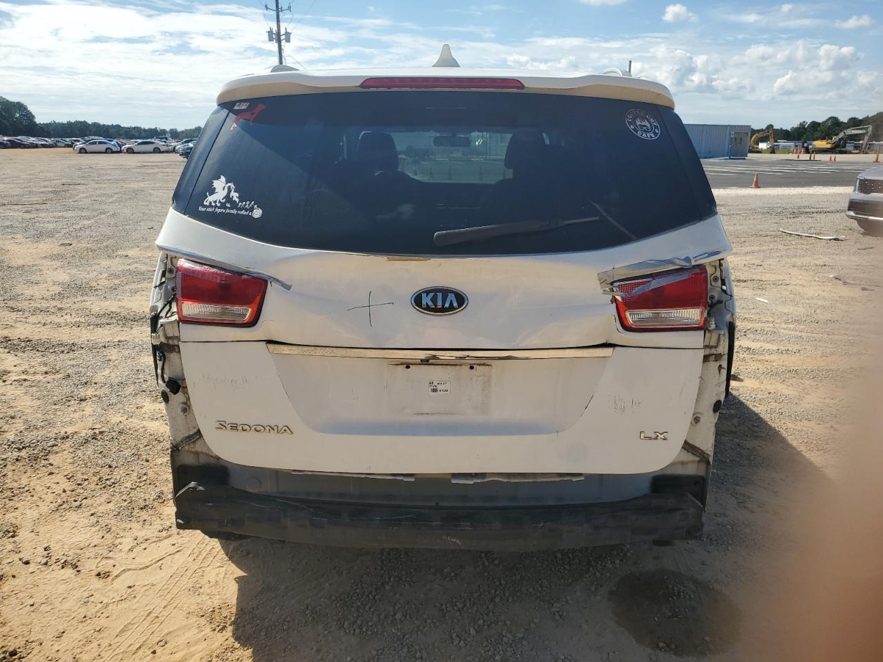 KNDMB5C10F6018405 2015 Kia Sedona Lx