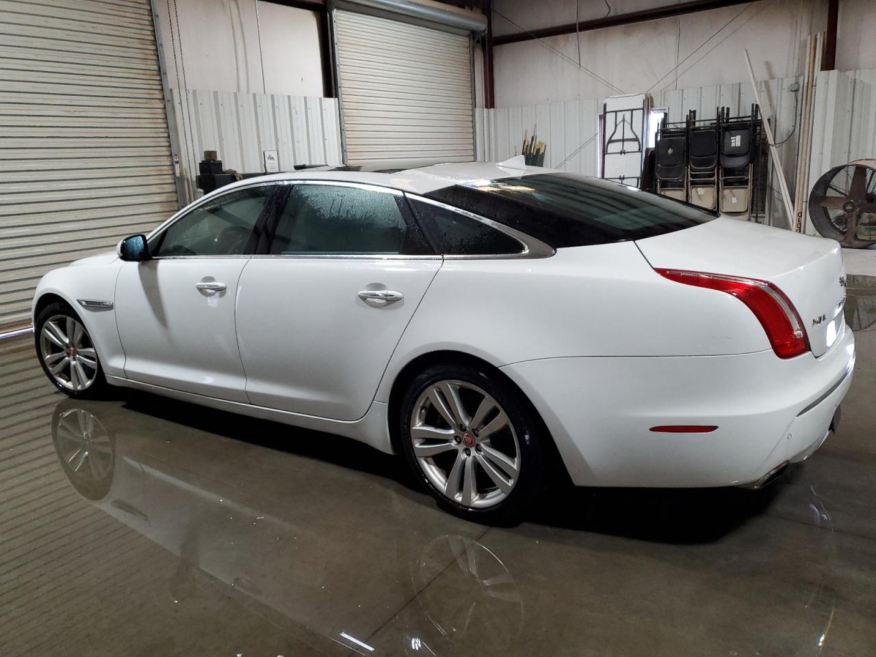 VIN SAJWJ2GD1E8V63127 2014 JAGUAR XJ no.2