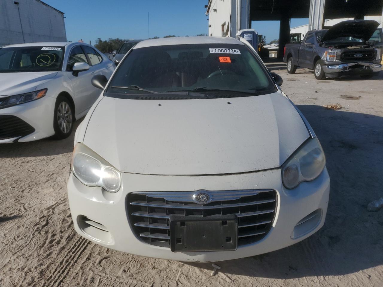 2005 Chrysler Sebring - Image 5