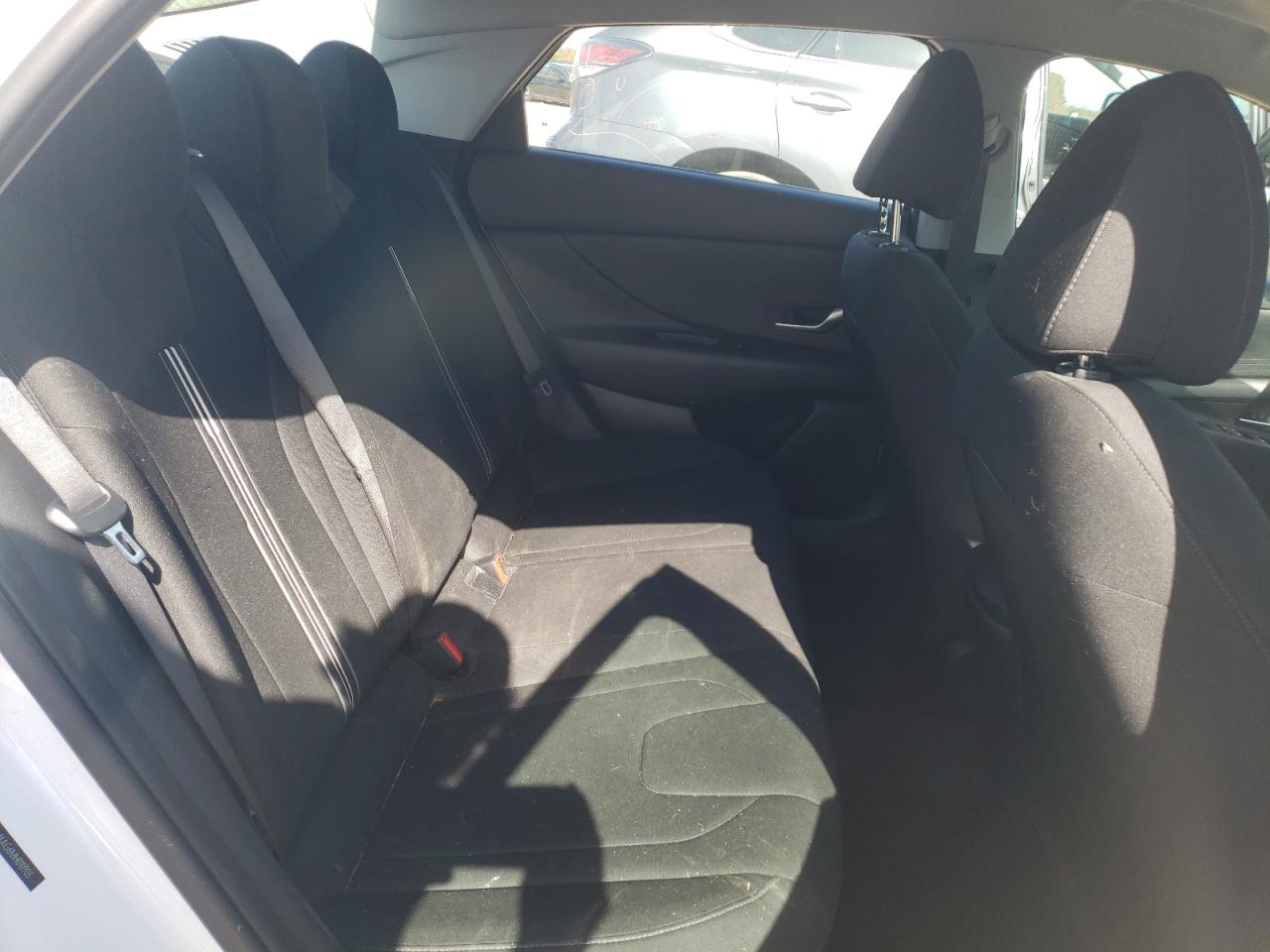 2021 Hyundai Elantra - Image 10