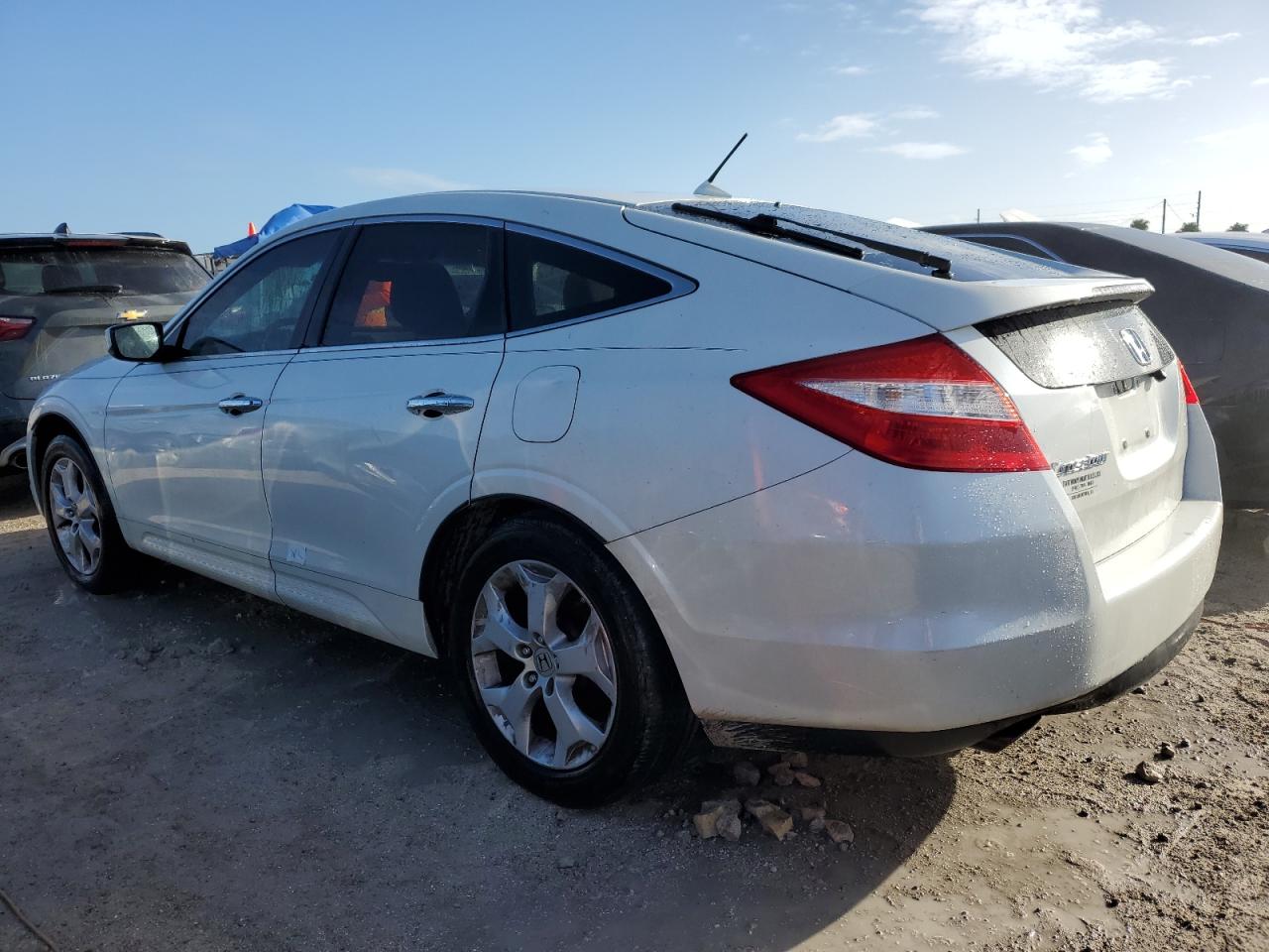 2010 Honda Accord - Image 2