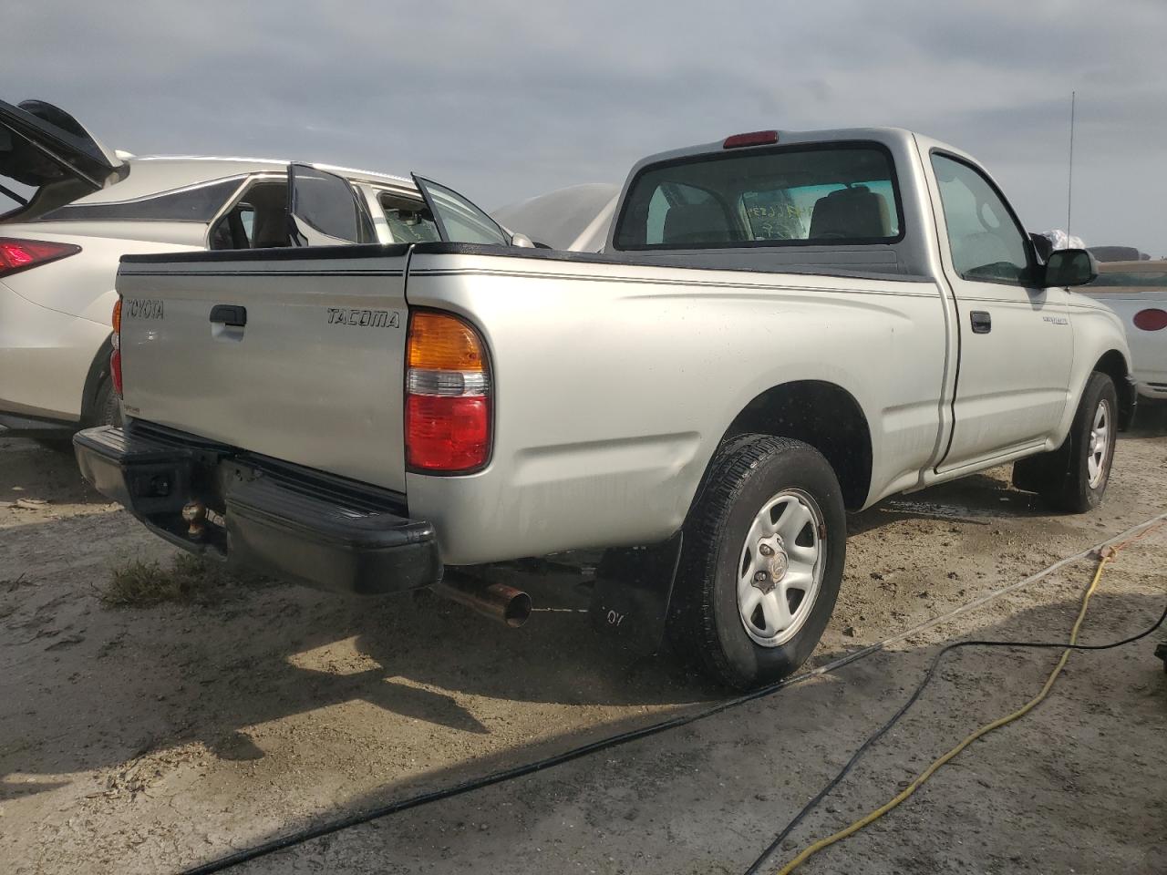 2004 Toyota Tacoma - Image 3