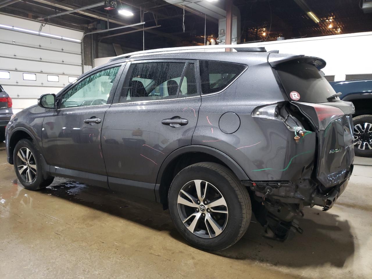 2T3RFREV5HW651906 2017 TOYOTA RAV 4 - Image 2