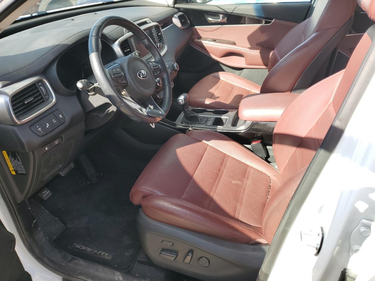 2017 Kia Sorento - Image 7