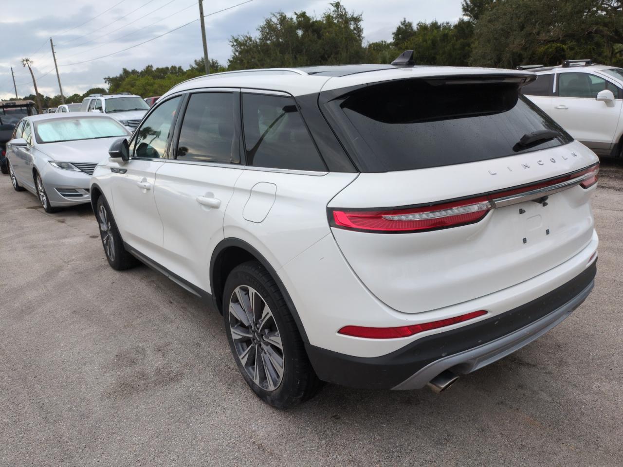 2021 Lincoln Corsair - Image 2