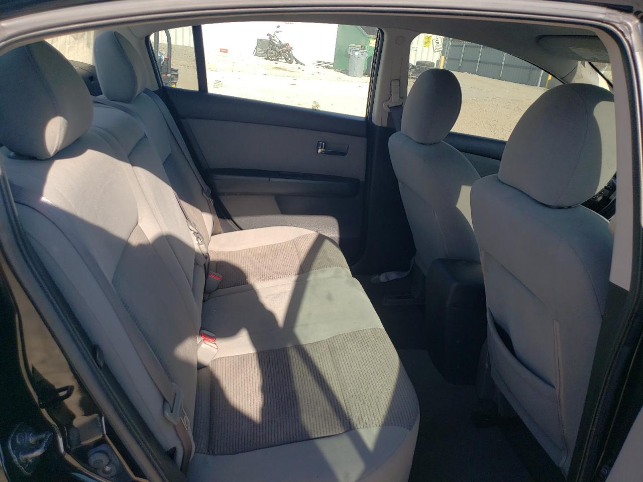 2011 Nissan Sentra - Image 10