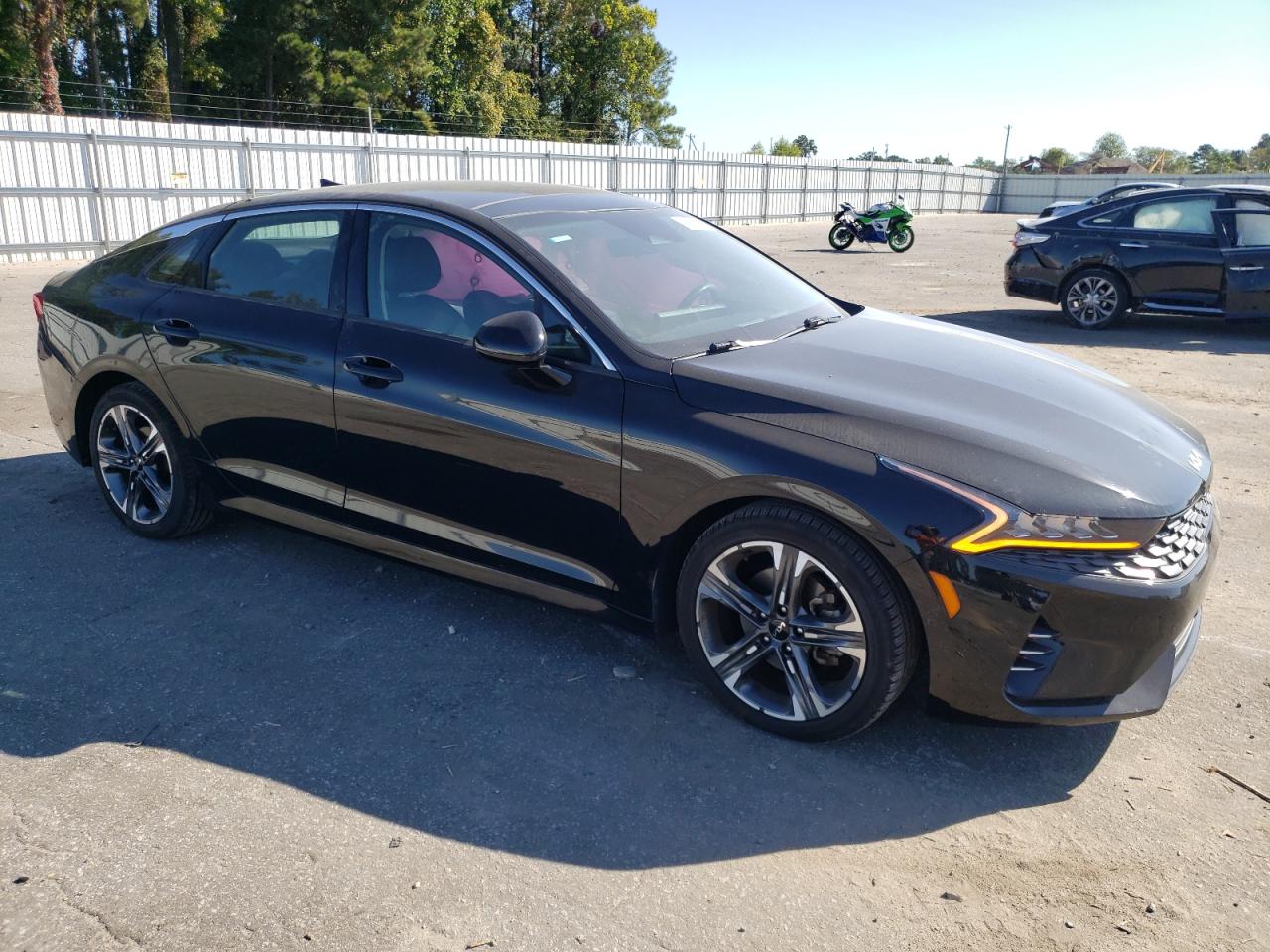 2022 Kia K5 - Image 4