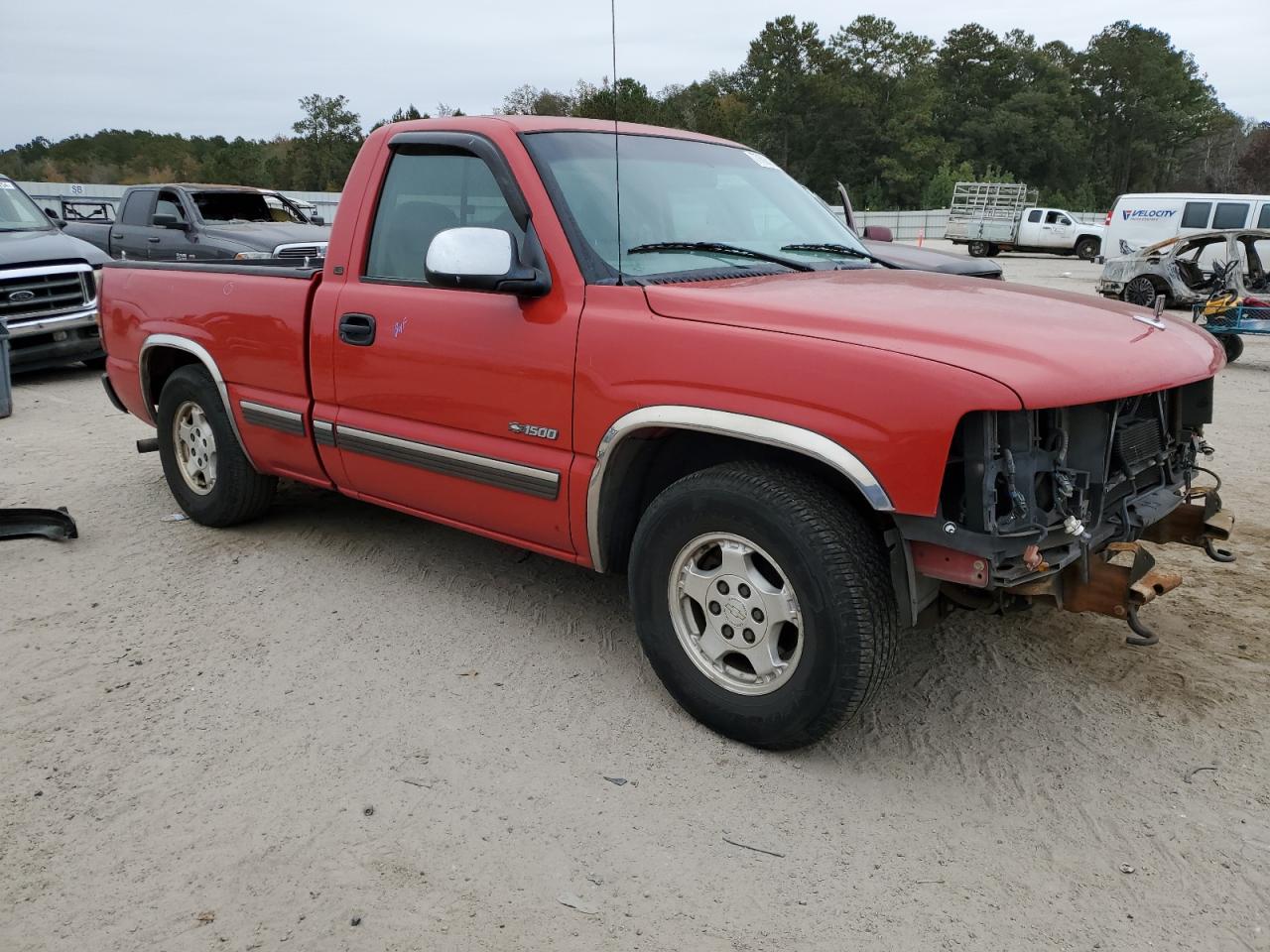 2000 Chevrolet Silverado - Image 4