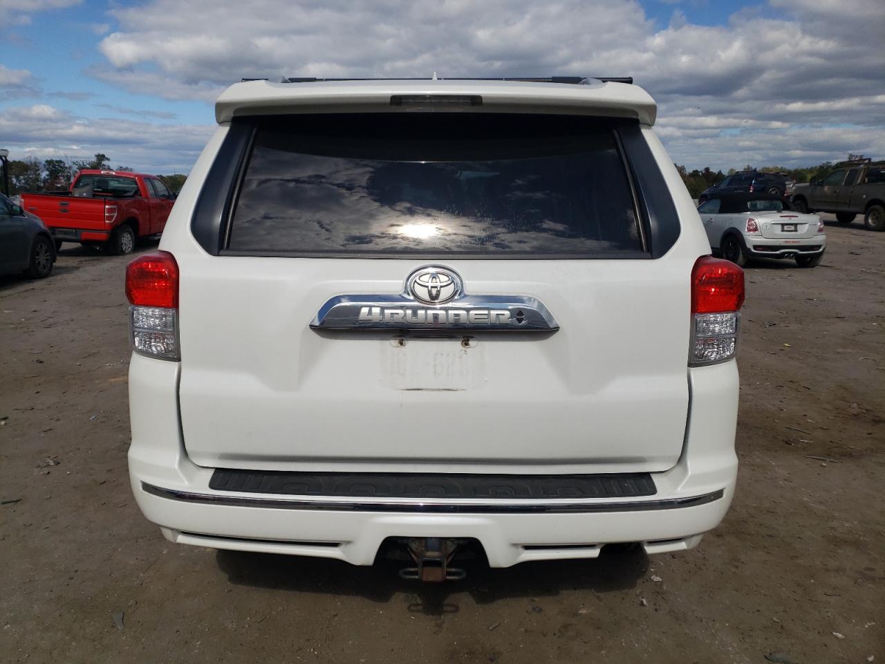 2011 Toyota 4Runner Sr5 VIN: JTEBU5JR7B5045235 Lot: 76120554