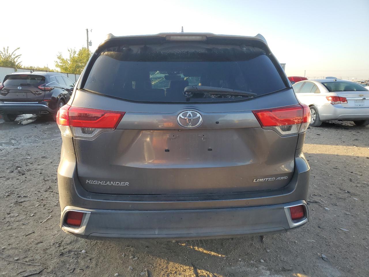 2017 Toyota Highlander Limited VIN: 5TDDZRFHXHS415716 Lot: 77616034