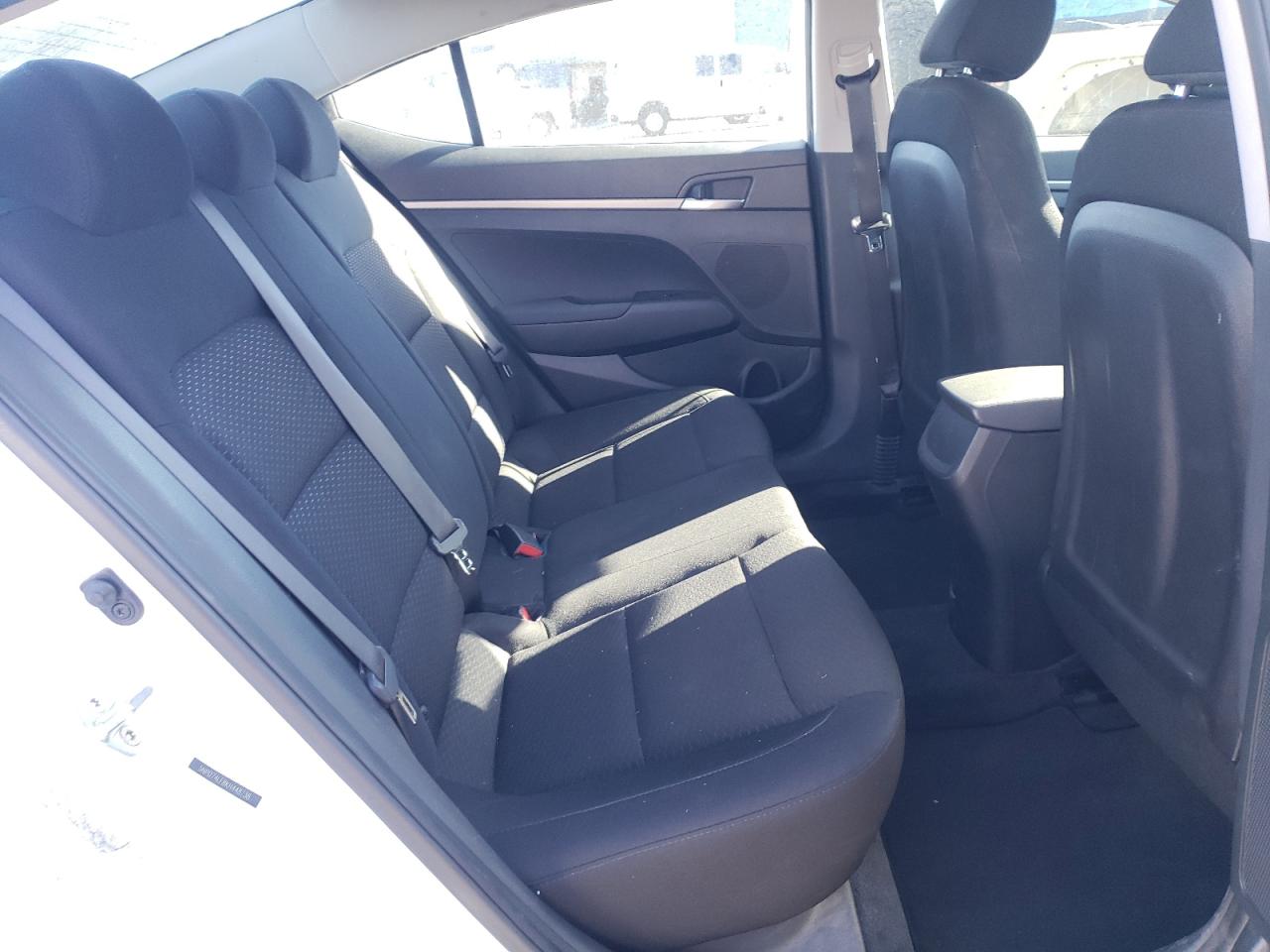 2019 Hyundai Elantra Se VIN: 5NPD74LF8KH448738 Lot: 75677924