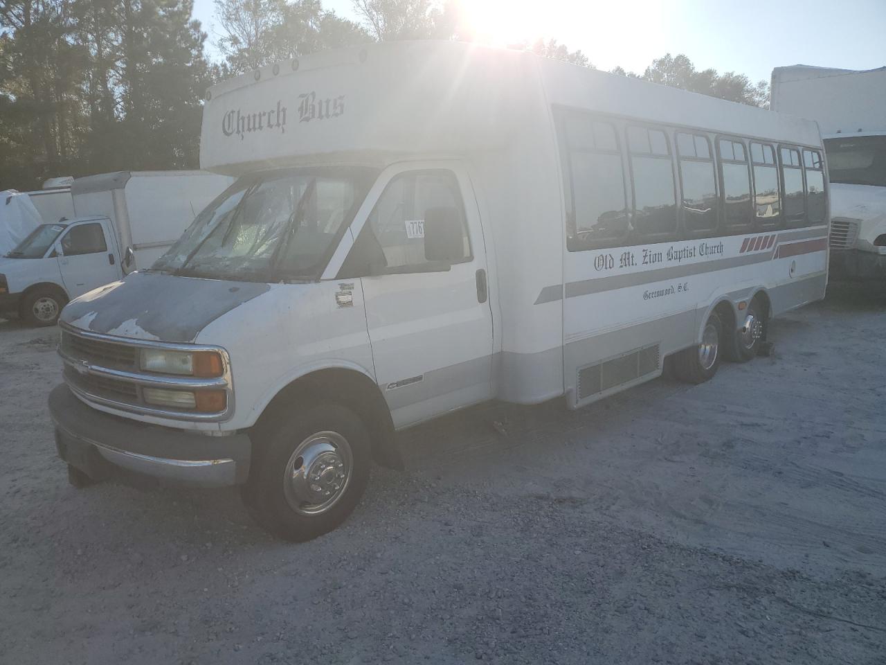 2001 Chevrolet Express Cutaway G3500 იყიდება Augusta-ში, GA - Top/Roof