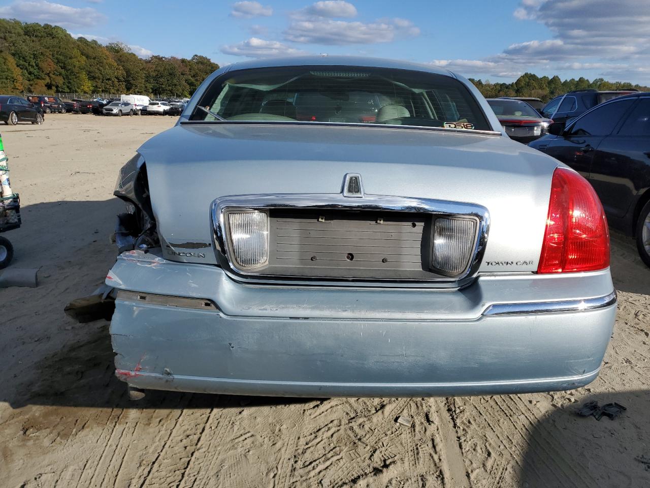 2006 Lincoln Town Car Signature VIN: 1LNHM81V66Y631566 Lot: 76374674