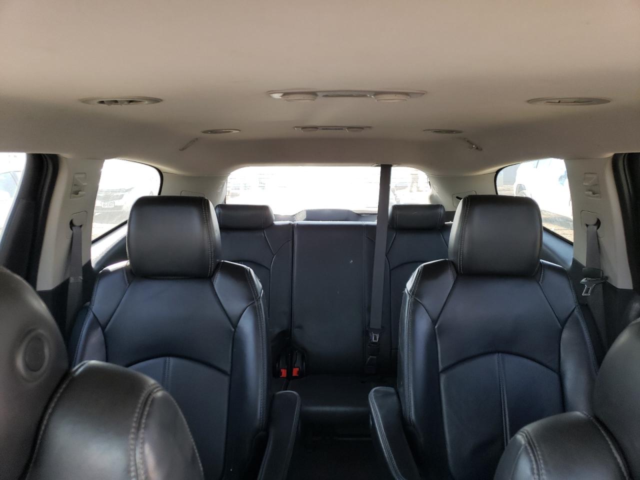 2014 Chevrolet Traverse - Image 10