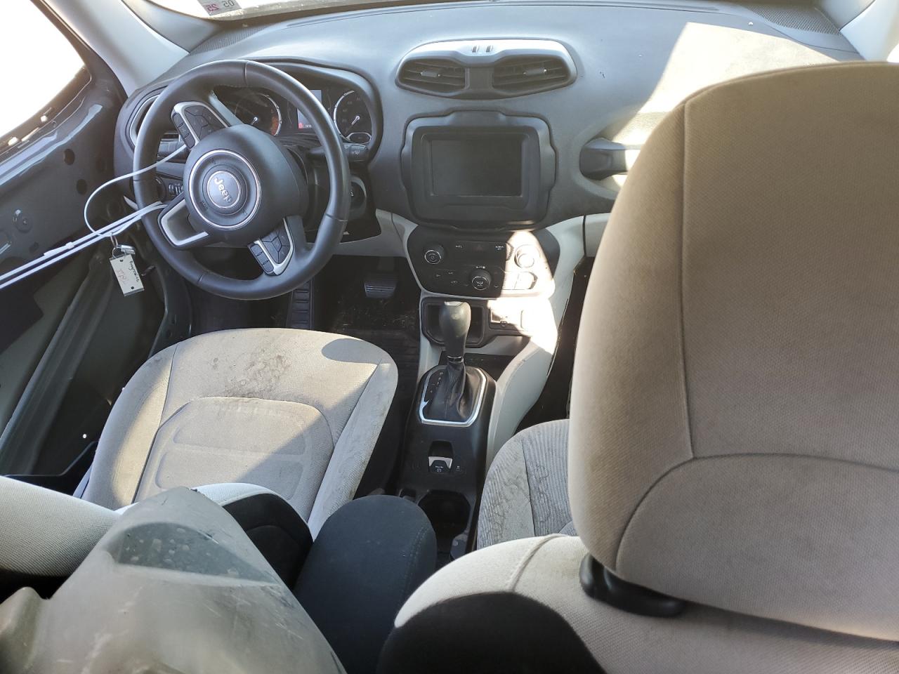 2018 Jeep Renegade - Image 8