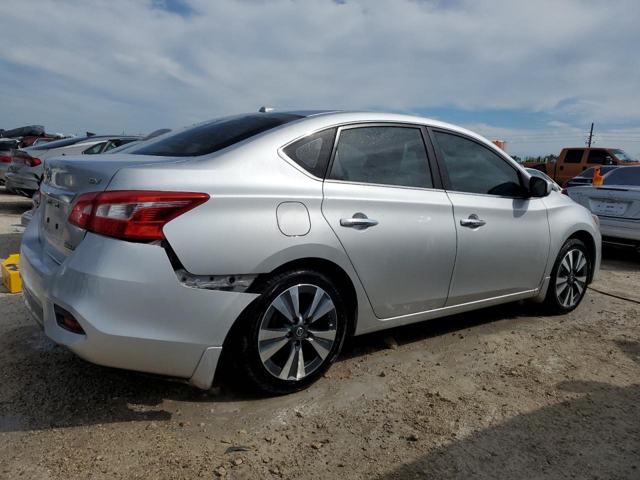 2019 Nissan Sentra - Image 3