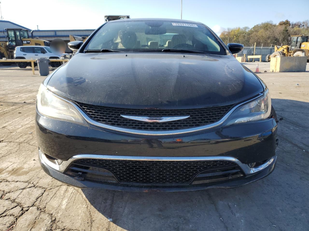 2015 Chrysler 200 - Image 5