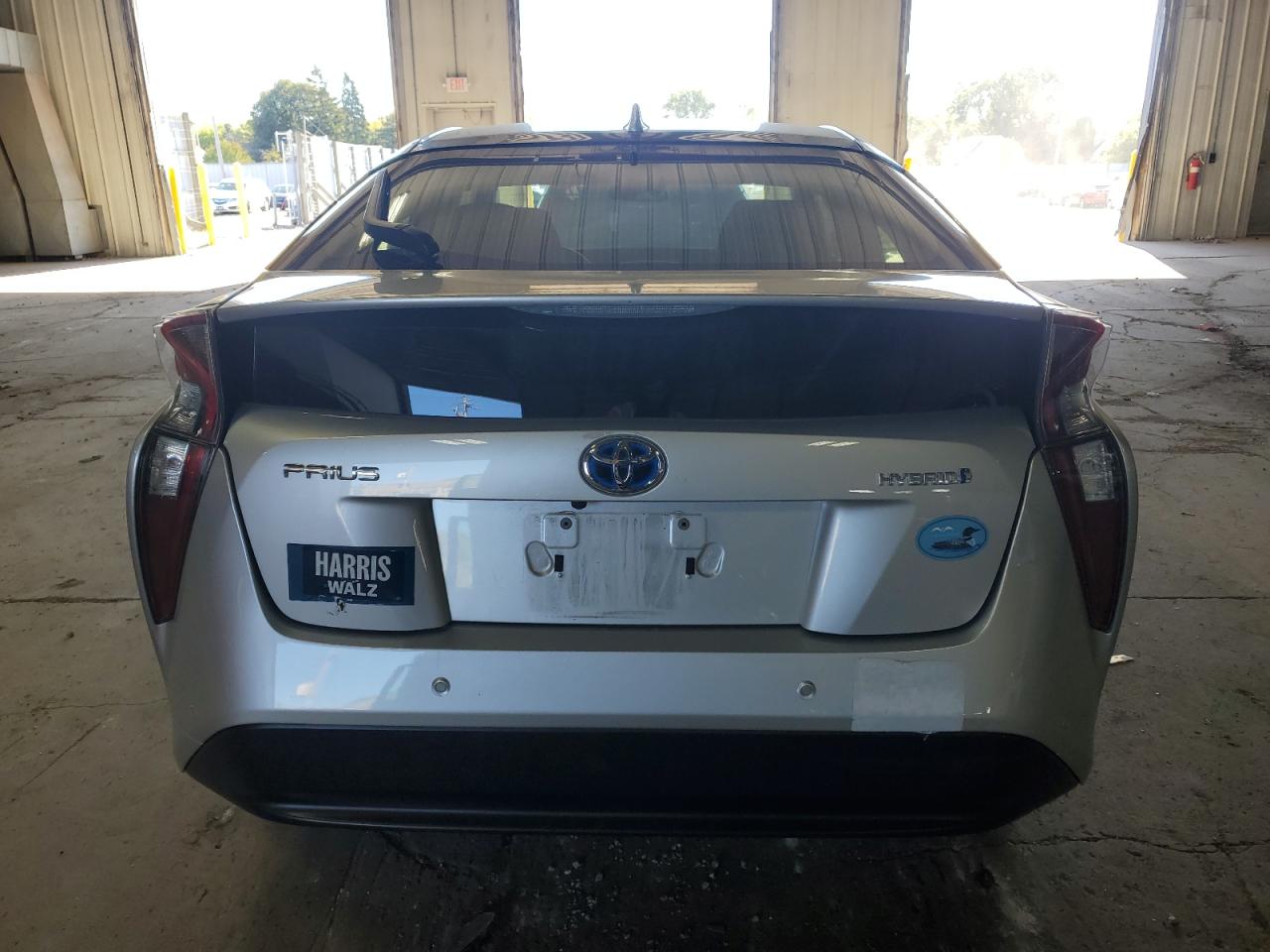 JTDKBRFU7H3050499 2017 Toyota Prius