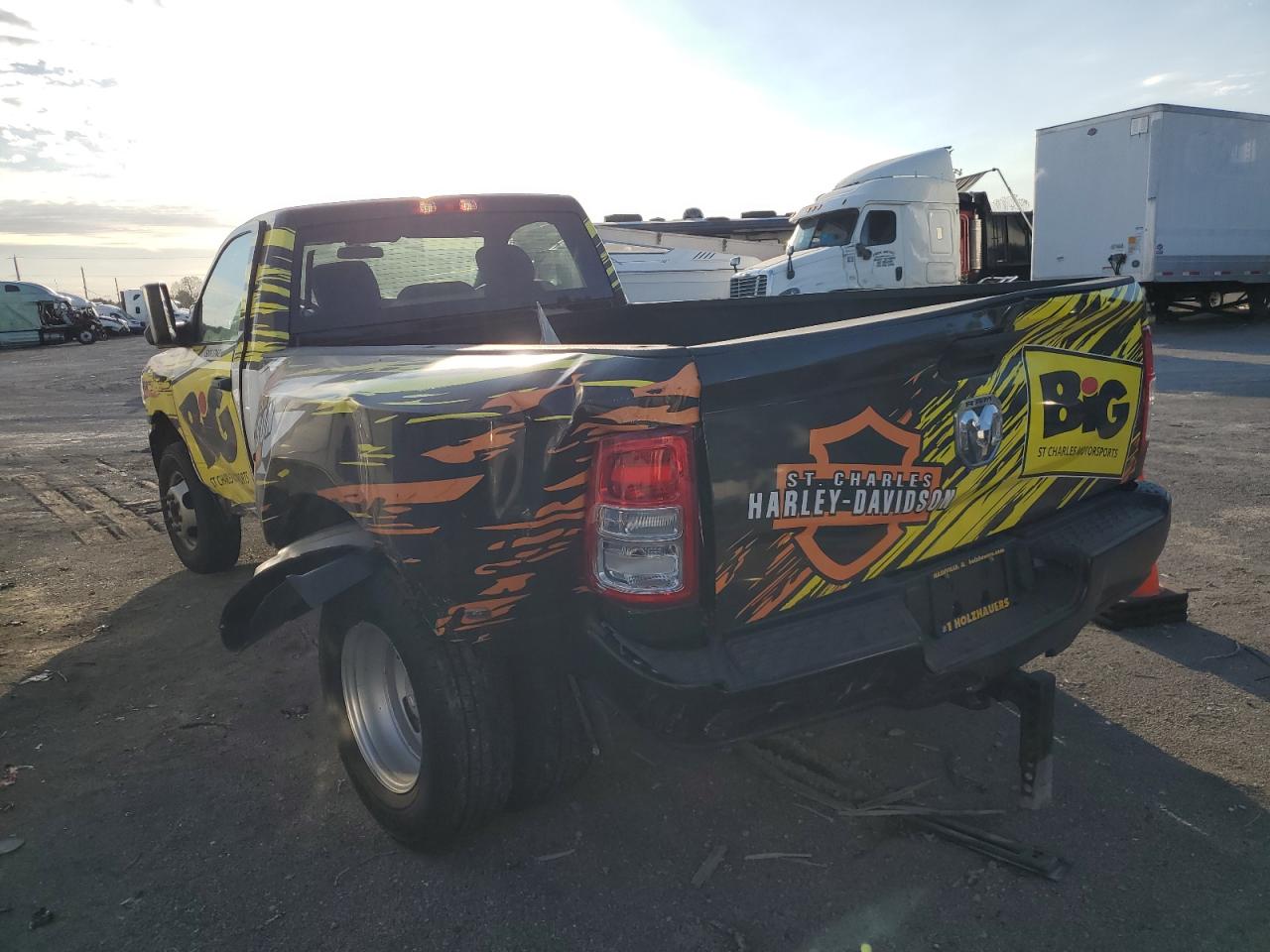 2022 RAM 3500 - Image 2