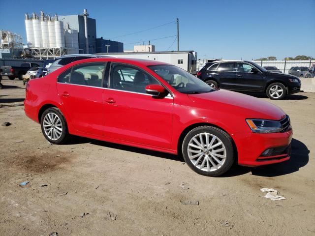  VOLKSWAGEN JETTA 2015 Красный