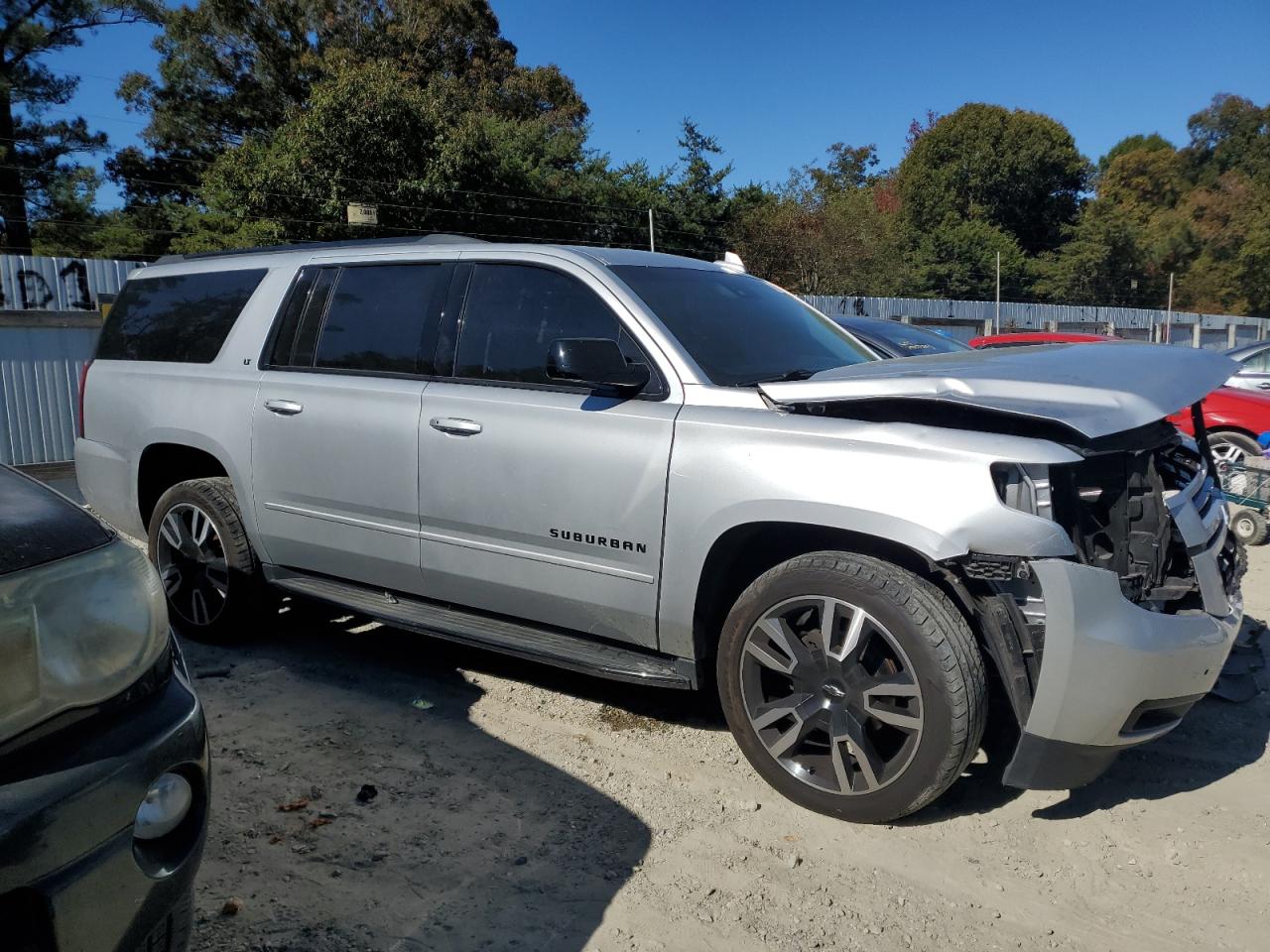 2020 Chevrolet Suburban - Image 4