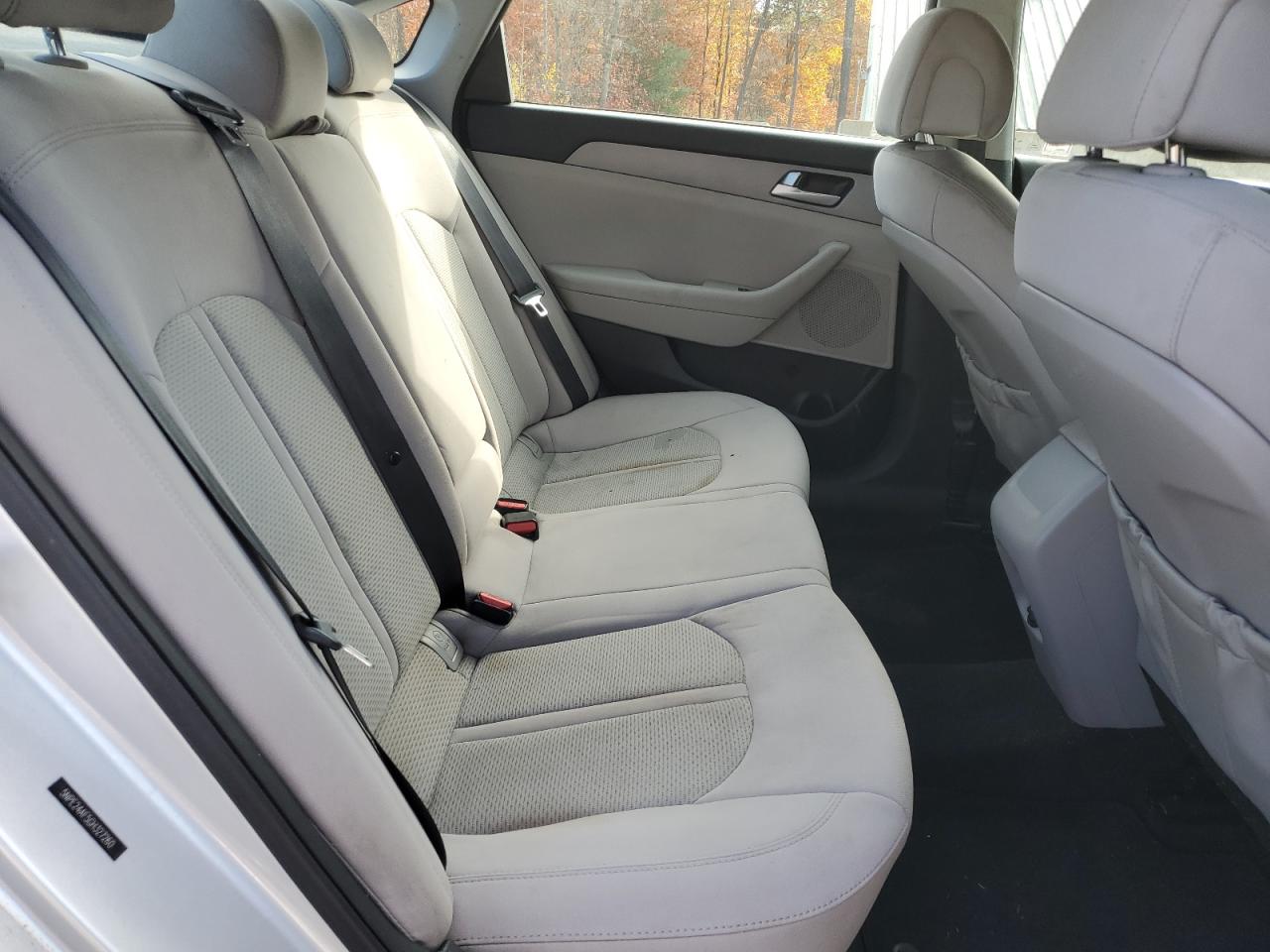 2016 Hyundai Sonata - Image 10