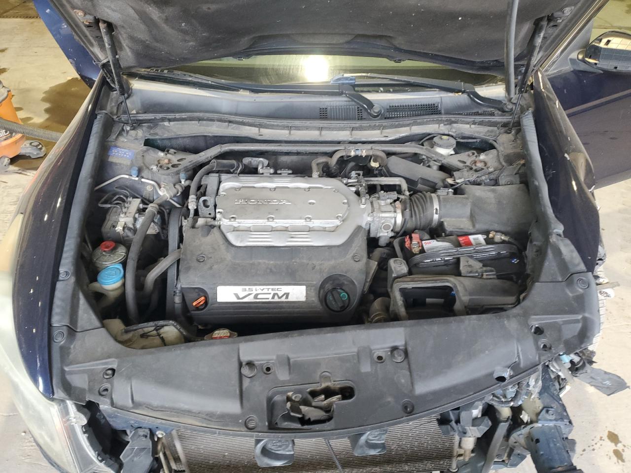 2009 Honda Accord - Image 11