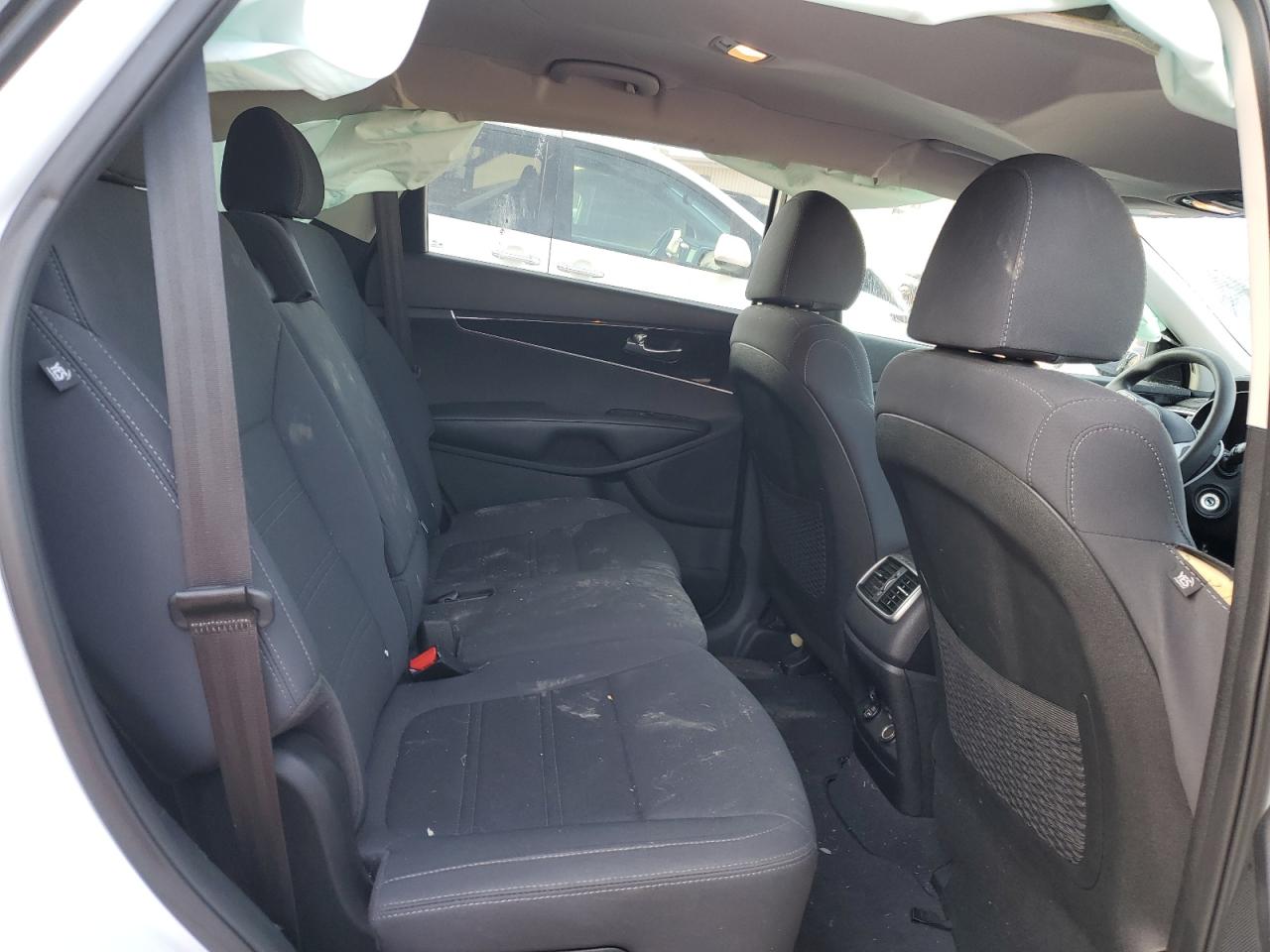 2019 Kia Sorento - Image 11