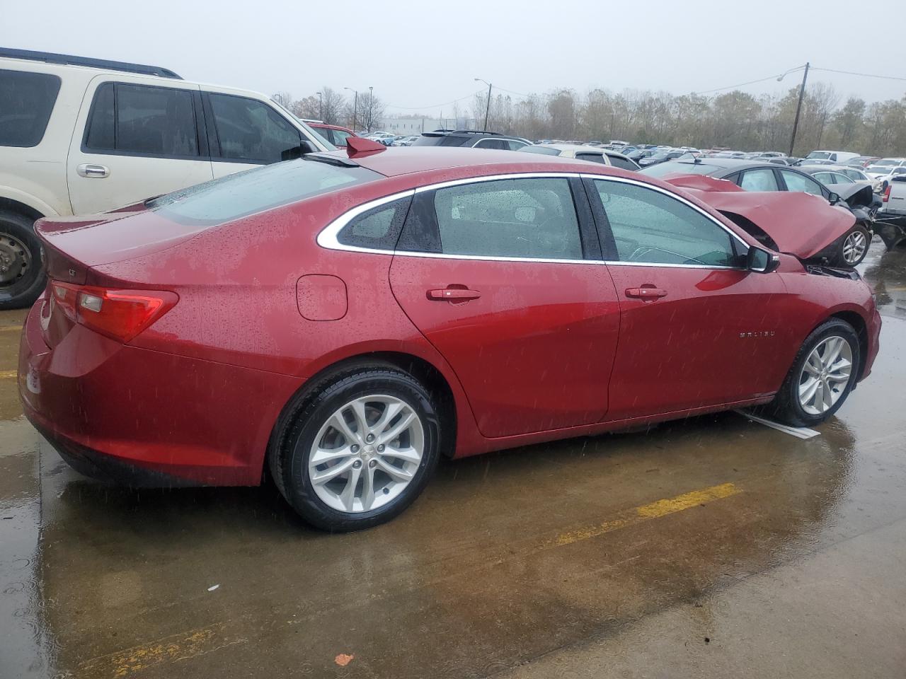 VIN 1G1ZD5ST8JF135511 2018 CHEVROLET MALIBU no.3