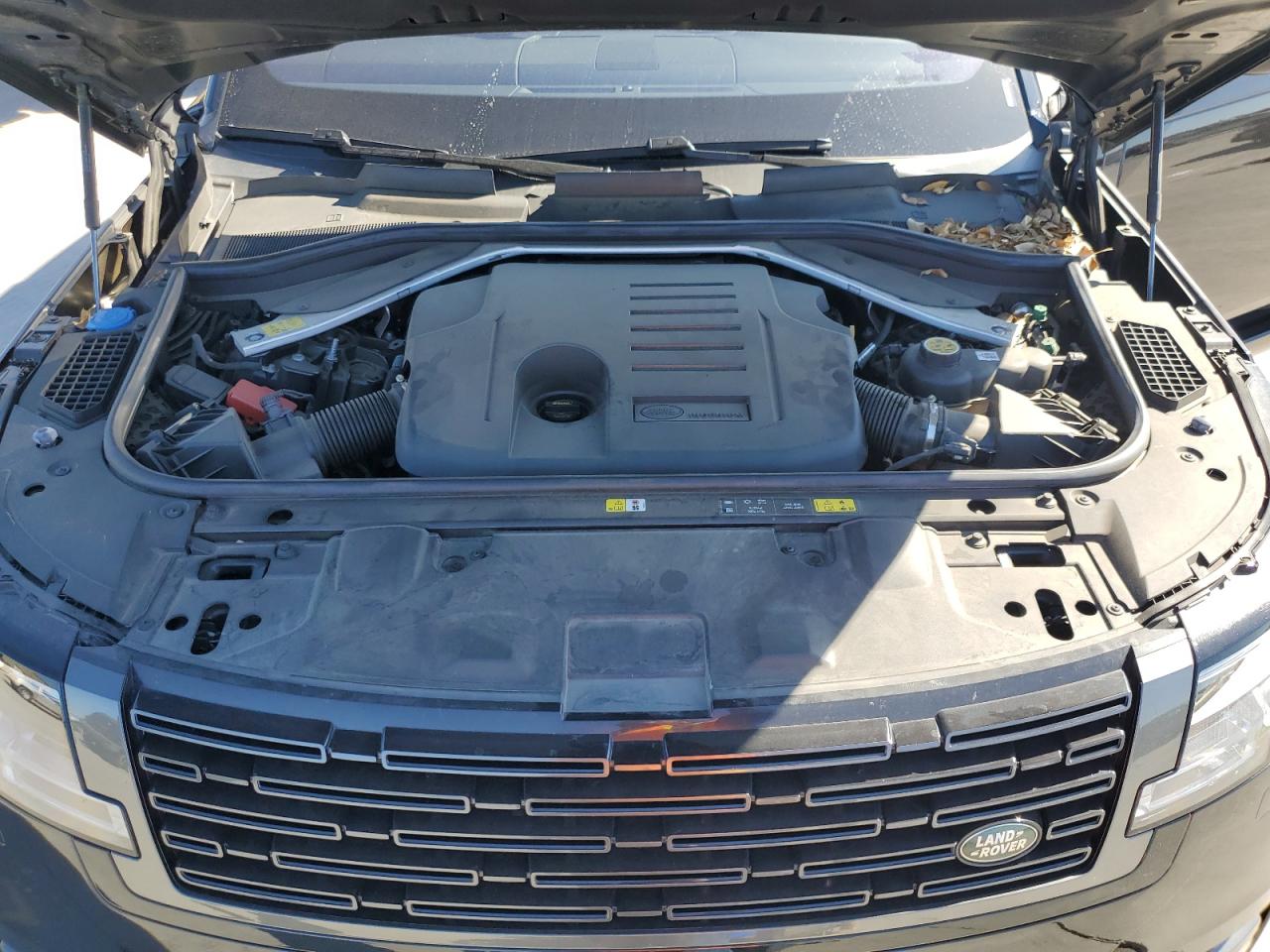 2023 Land Rover Range Rover - Image 12