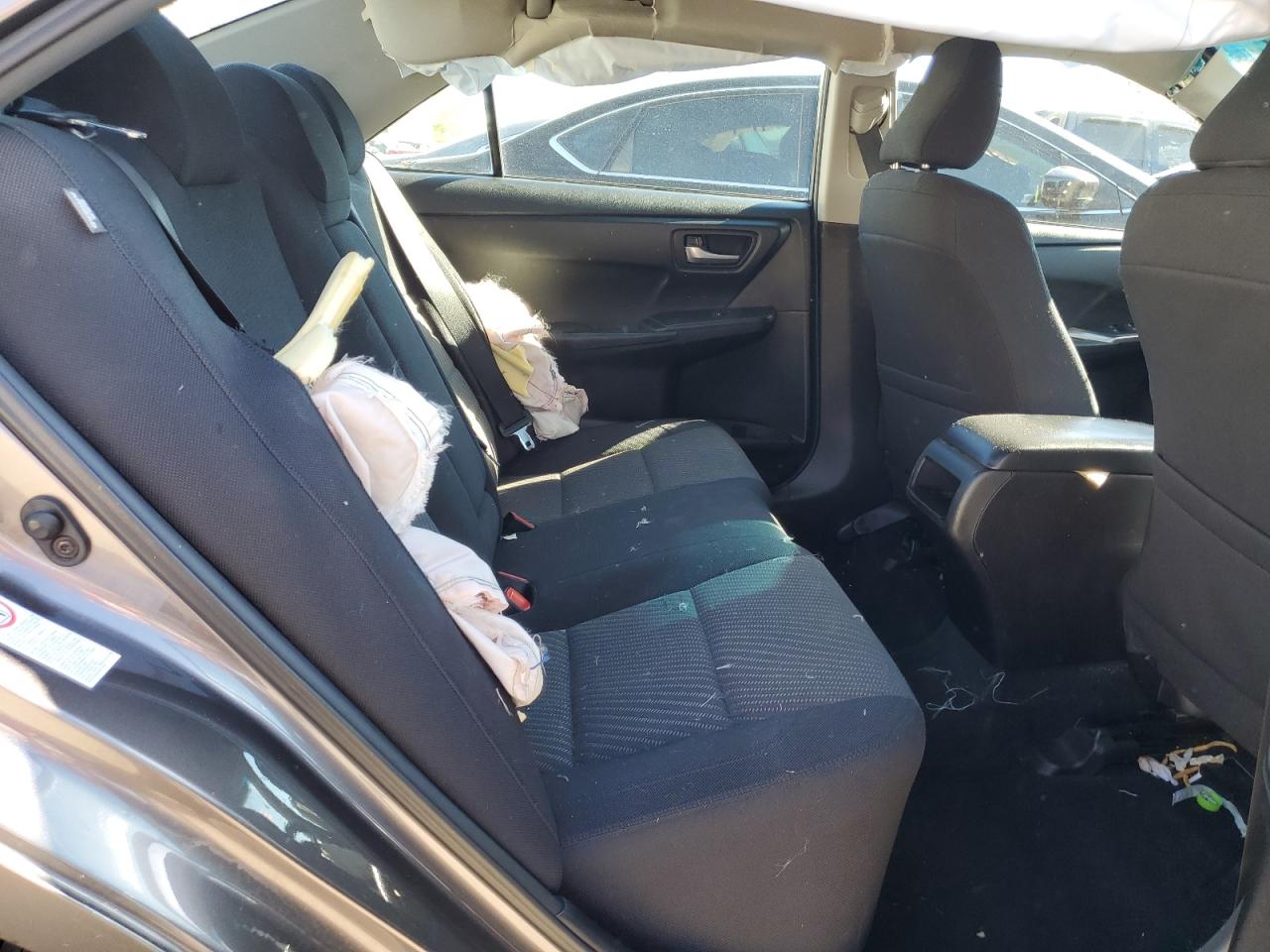 2015 Toyota Camry - Image 10
