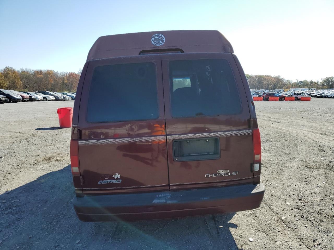 2002 Chevrolet Astro - Image 6