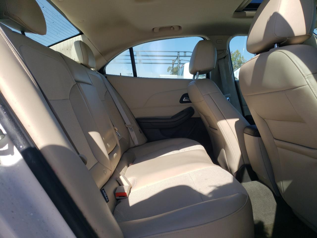 2015 Chevrolet Malibu - Image 10