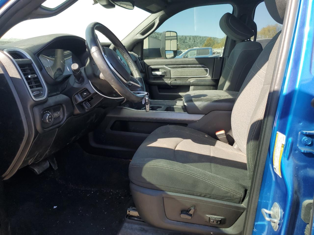 2020 RAM 3500 - Image 7