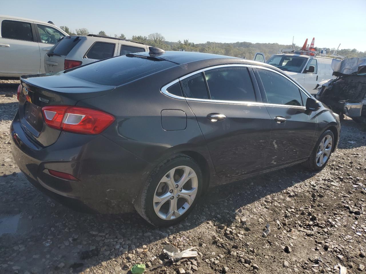 2017 Chevrolet Cruze - Image 3