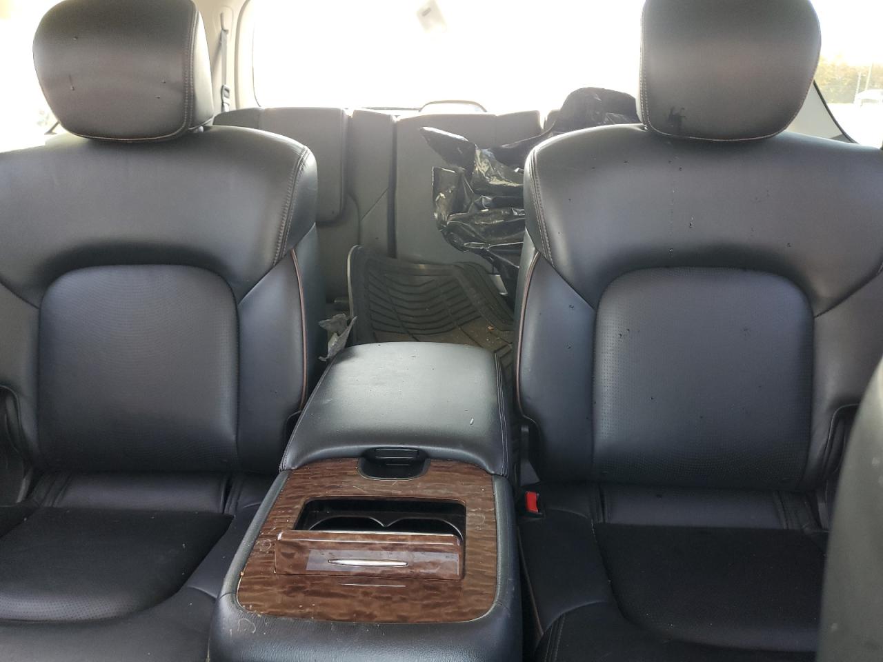 JN8AY2NE8J9730933 2018 Nissan Armada Platinum