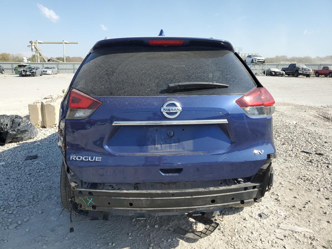 2018 Nissan Rogue - Image 6
