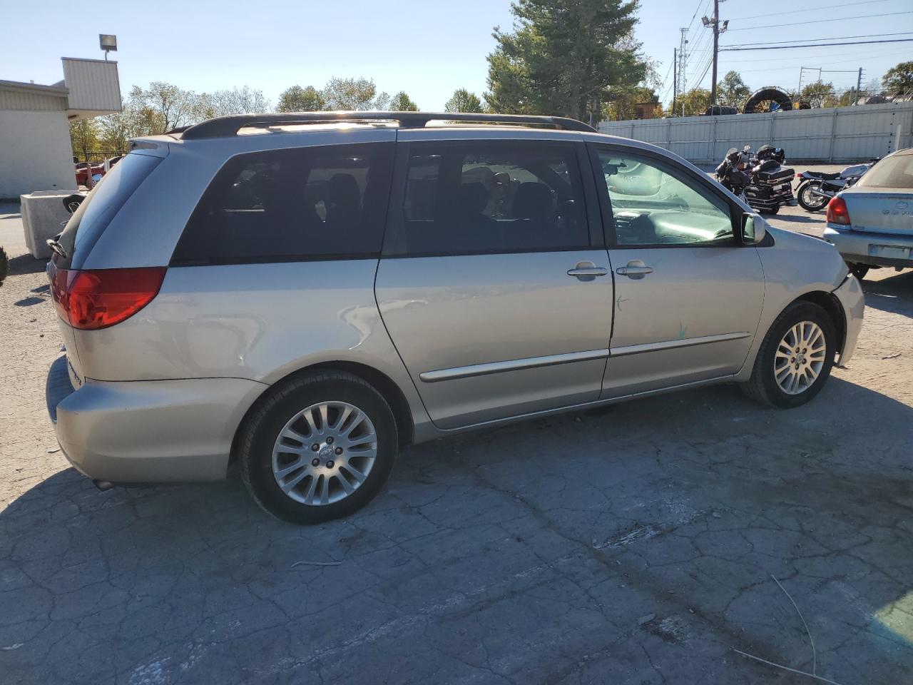 2007 Toyota Sienna - Image 3