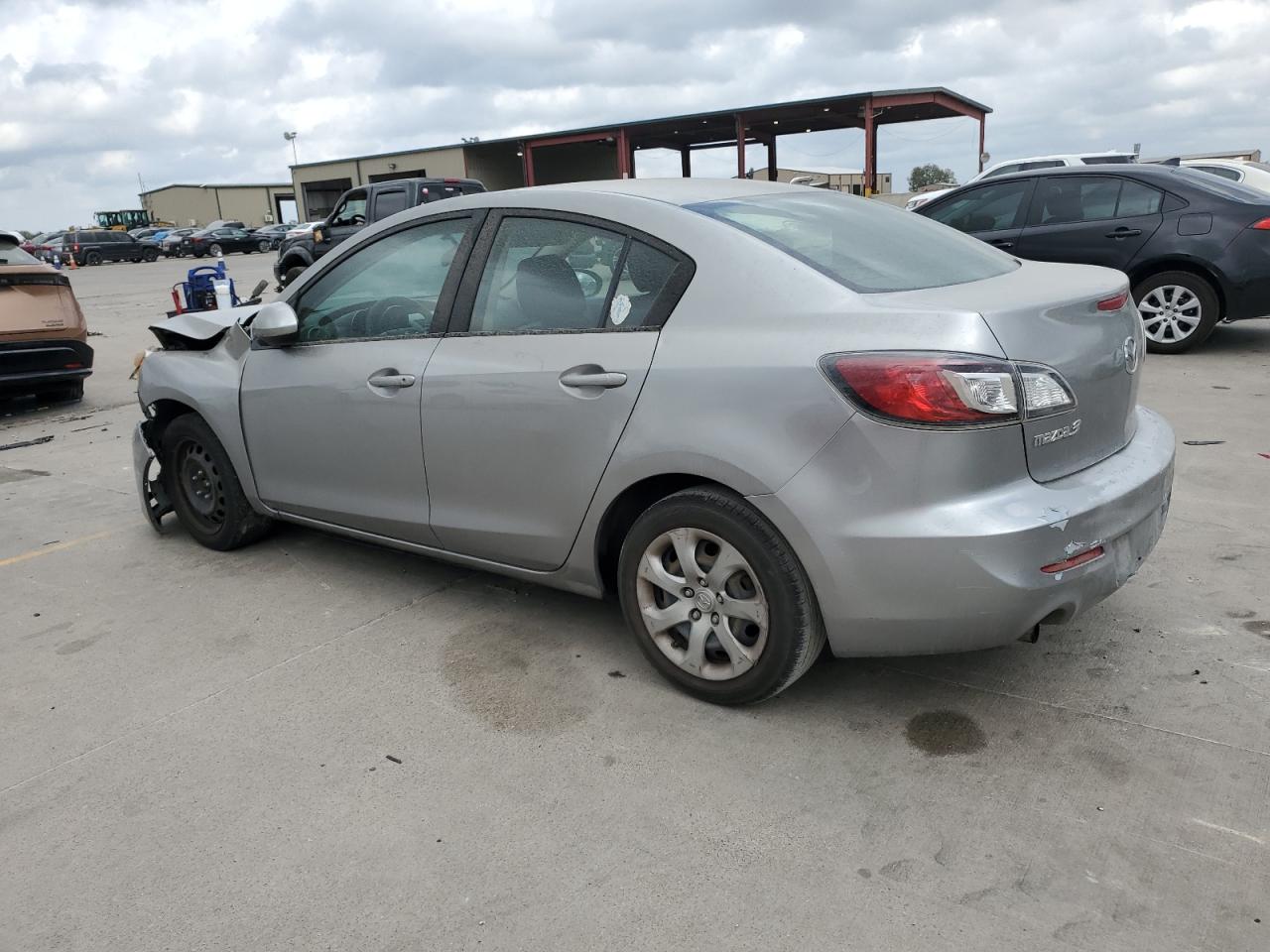 2013 Mazda 3 - Image 2