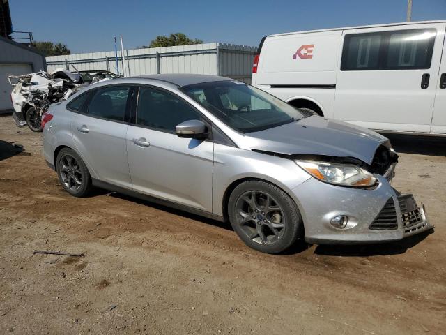 Sedans FORD FOCUS 2014 Silver