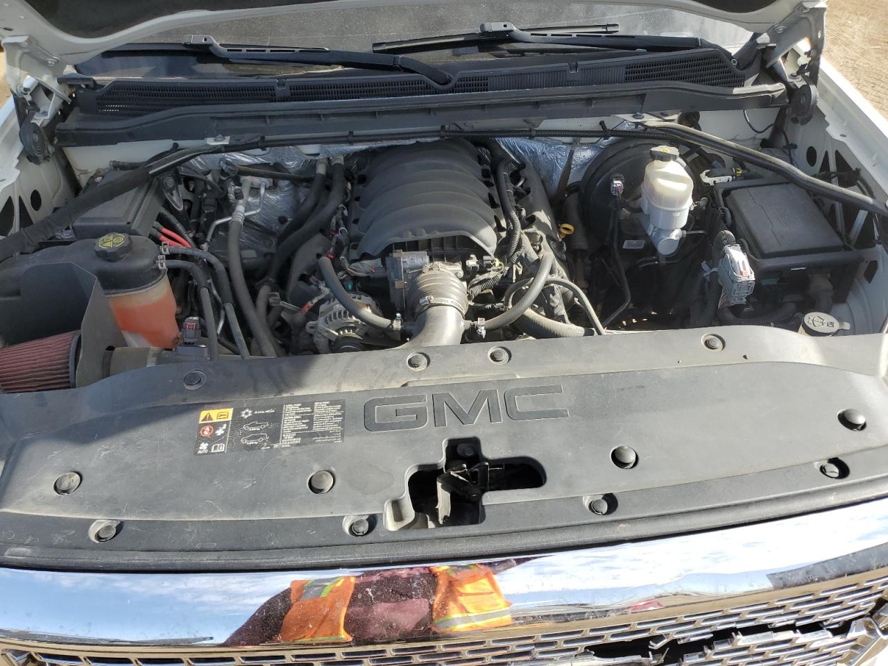 2015 GMC Sierra - Image 11