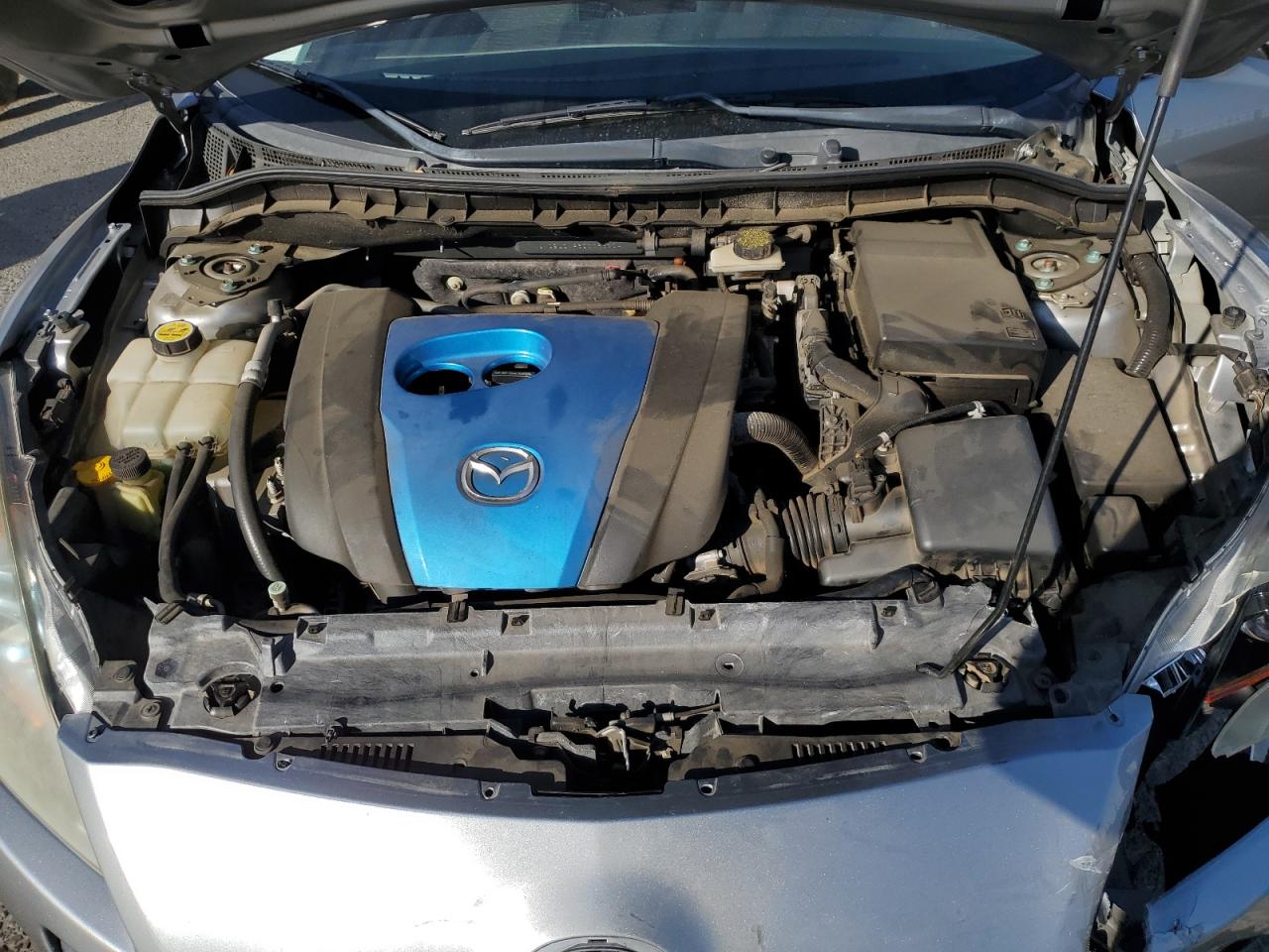 2013 Mazda 3 - Image 11