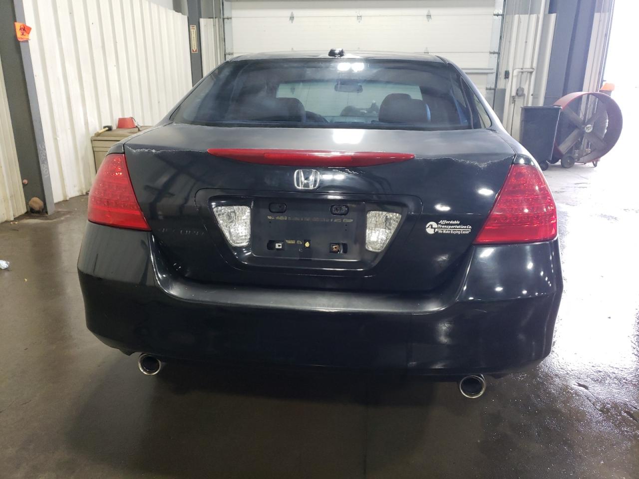 2007 Honda Accord - Image 6